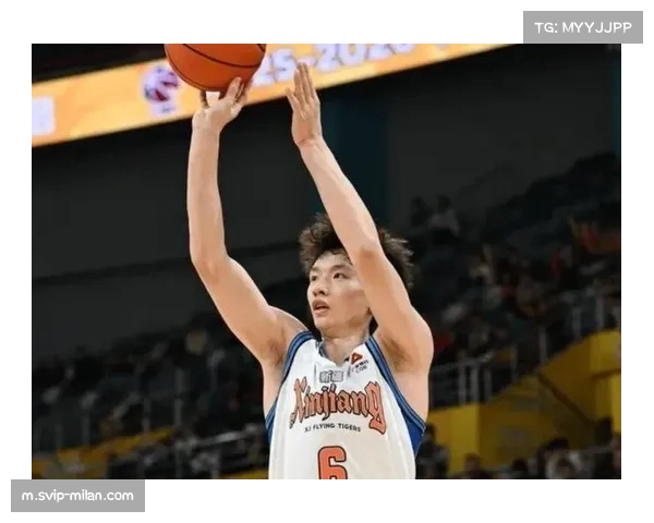 新疆年轻球员冯傲葛浩然临危受命 残阵爆冷展露球队潜力